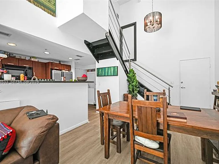 7728 Collins Ave #5 — Photo 5