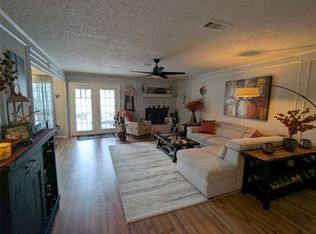 2827 Cross Timbers Dr, Irving, TX 75060