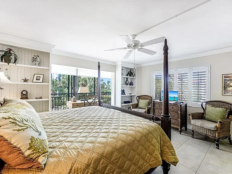 2216 Gulf Shore Blvd N #R3 — Photo 10