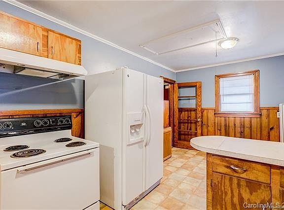 4th image of 502 S Clay St
