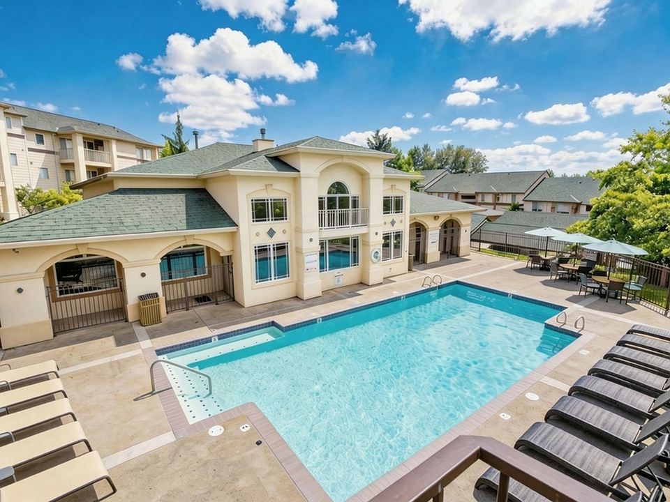 Resort-style Pool