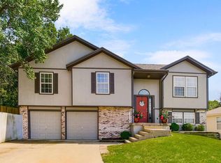 12607 W 52nd St, Shawnee, KS 66216