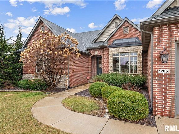 2nd image of 1705 Interlacken Rd