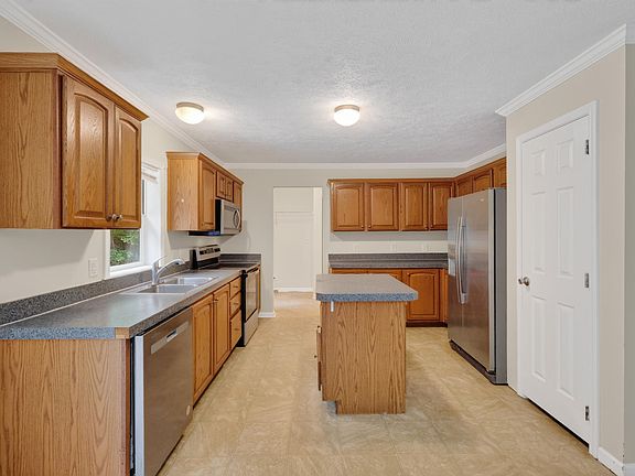 3rd image of 126 Hunter Rd