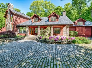 9 Arrowhead Estates Ln, Chesterfield, MO 63017