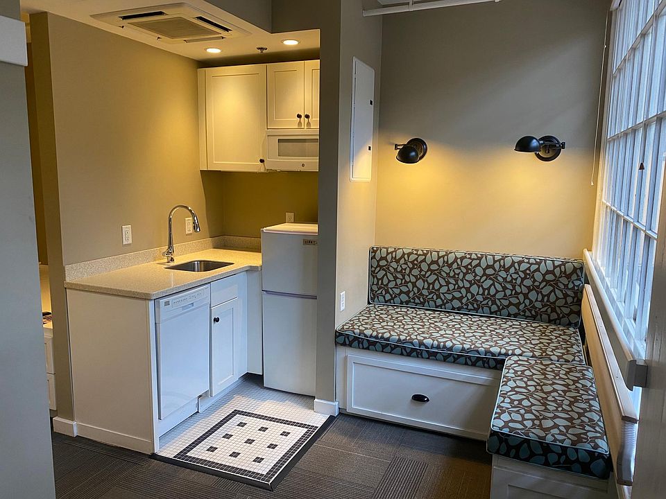 1st image of 65 Weybosset St APT 305