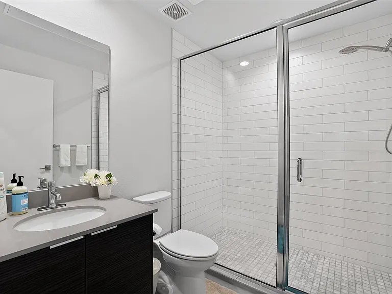 1800 E 4th St #202 — Photo 13