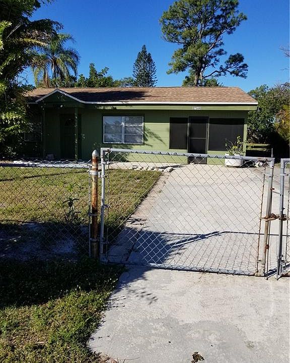 1st image of 27364 Pullen Ave