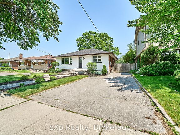 2nd image of 111 Riverside Dr N