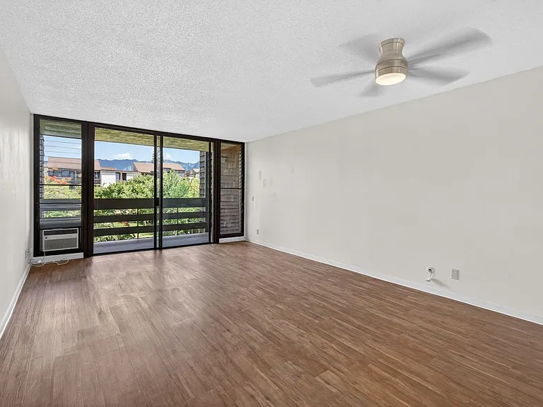 1015 Aoloa Pl — Photo 8