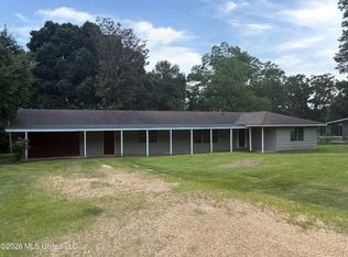 1728 Walton Ave, Wiggins, MS 39577