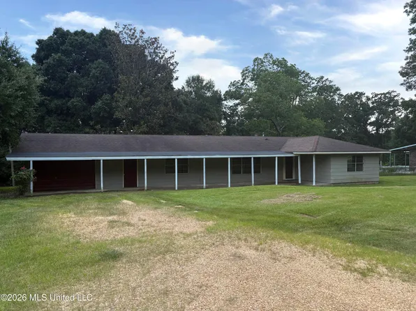 1728 Walton Ave, Wiggins, MS 39577