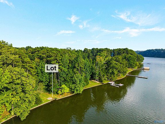 2nd image of 26 Lakeside Estates Rd