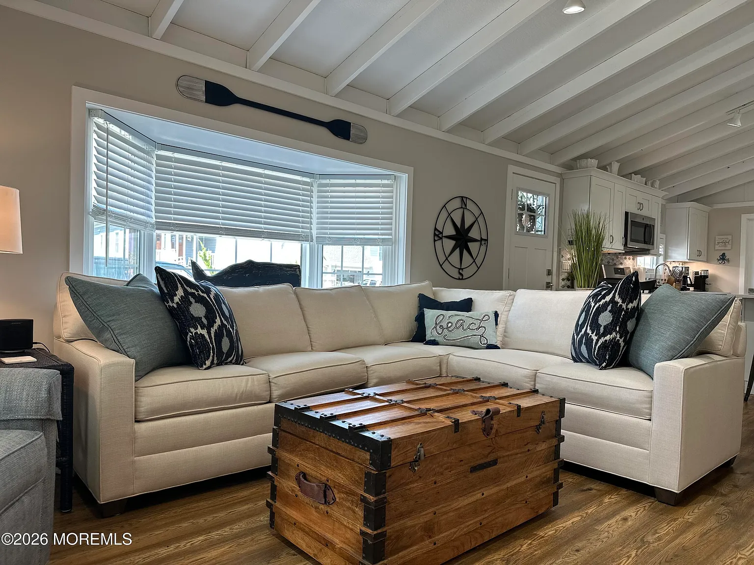 3 bed, 880 sqft, $3,200 — Photo 3