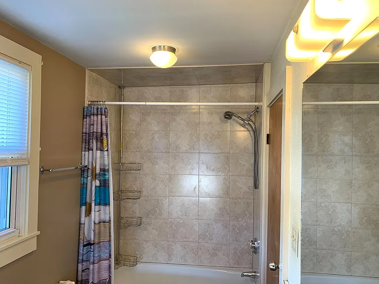 96 Main St #2 — Photo 9
