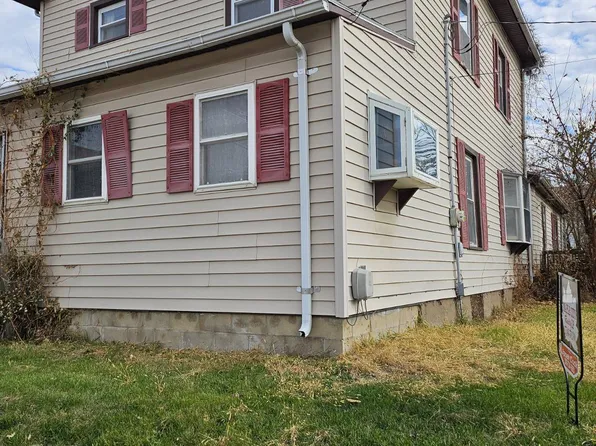 633 S Main St, Monmouth, IL 61462