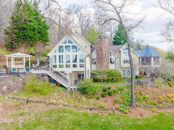 (undisclosed Address), Lynchburg, VA 24503