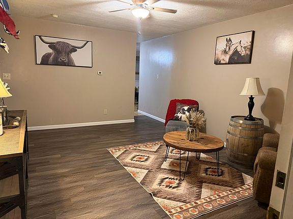 4th image of 4926 Meadowbrook Dr