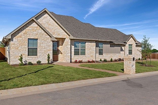 1st image of 1800 Fabian Dr