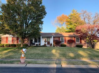2804 Mockingbird Dr, Saint Charles, MO 63301