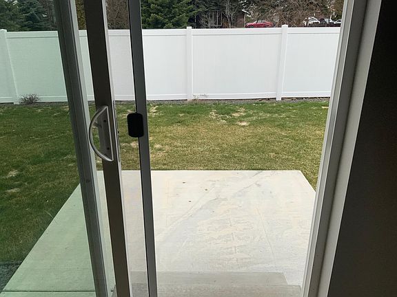 5th image of 2050 W Parkway Ct