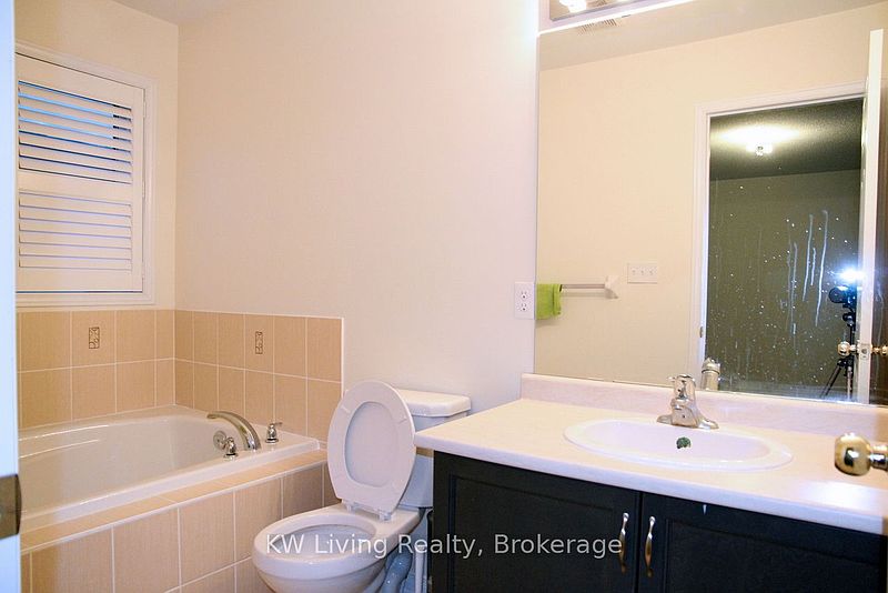 Markham Townhouse for rent - 3 Bedrooms — photo 5