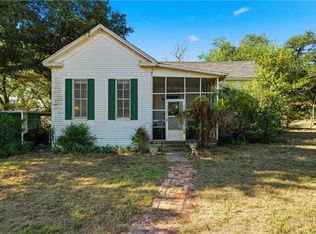 409 China St, Calvert, TX 77837