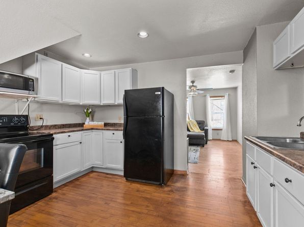 1412 N Durkee St #1/2