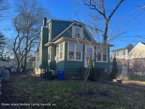 62 Todt Hill Rd, Staten Island, NY 10314