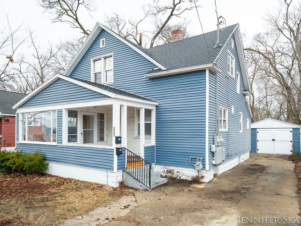 1st image of 296 W Larch Ave