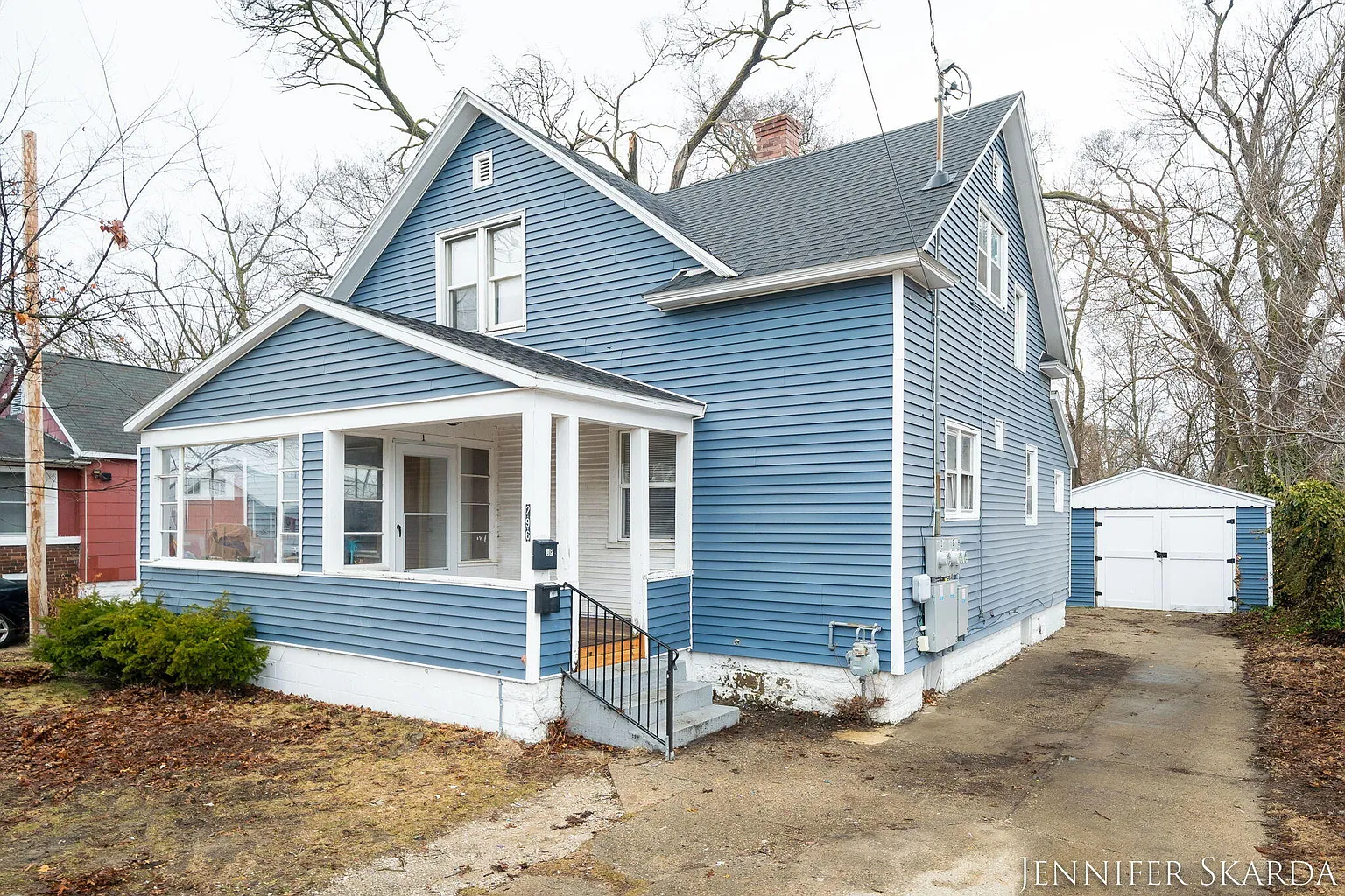 296 W Larch Ave photo 1