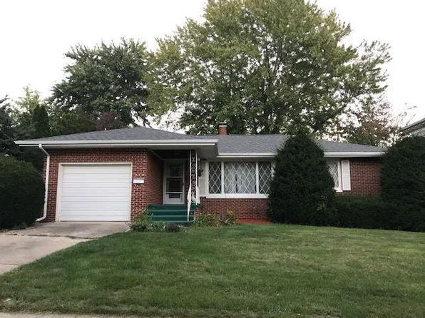 310 S Tremont St, Kewanee, IL 61443