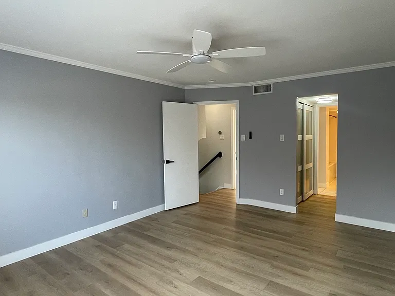 332 W Harwood Rd #B — Photo 18