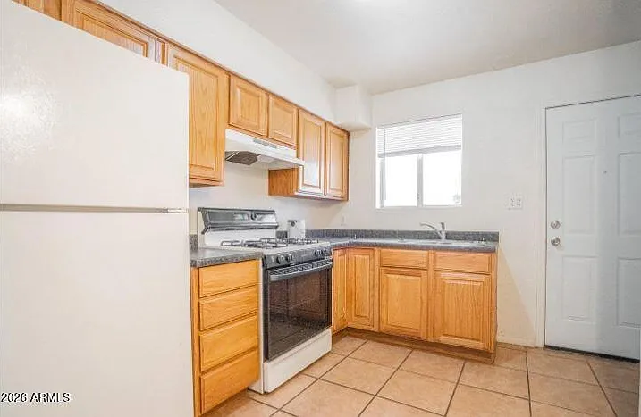 511 N Brown Ave — Photo 3