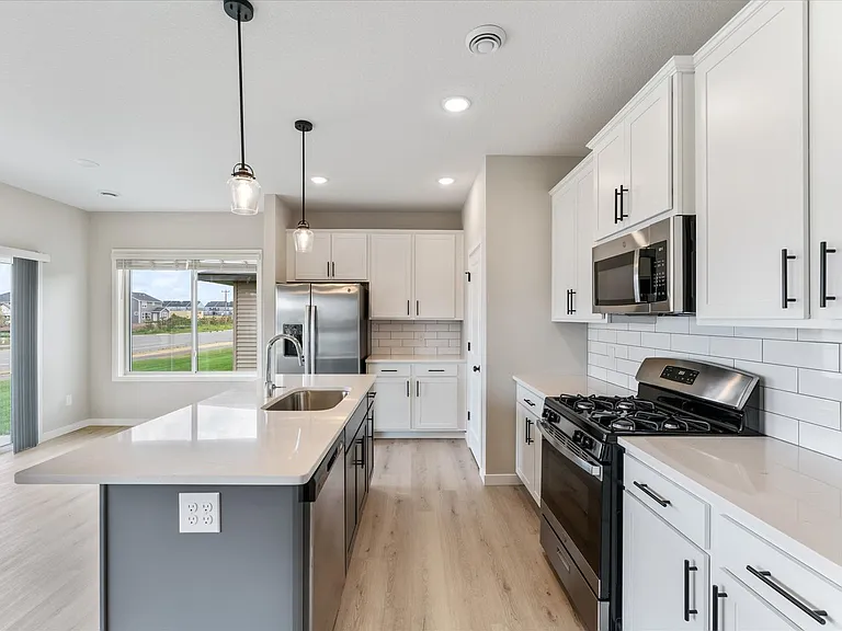 Acclaim of Woodbury Modern Living, Thoughtfully Designed — Photo 36