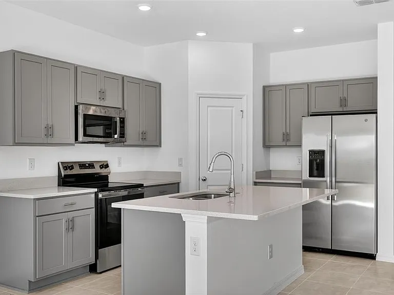 10761 Eclipse St — Photo 16