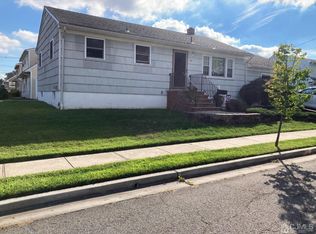73 Ash St, Carteret, NJ 07008