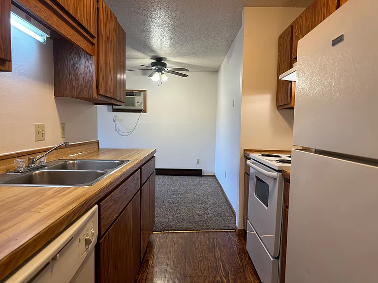 Gatewood Apartments — Photo 35