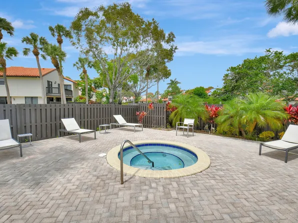 5761 Fox Hollow Drive #B, Boca Raton, FL 33486
