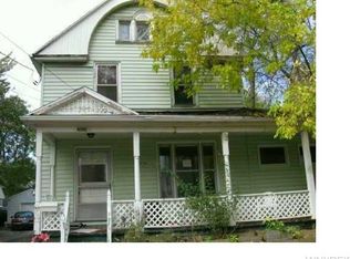 2824 McKoon Ave, Niagara Falls, NY 14305
