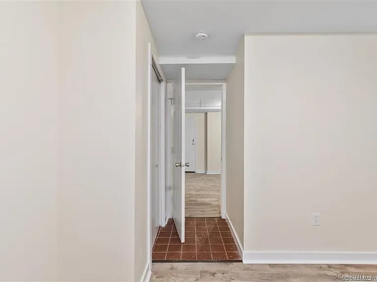86 Howe St #A — Photo 28