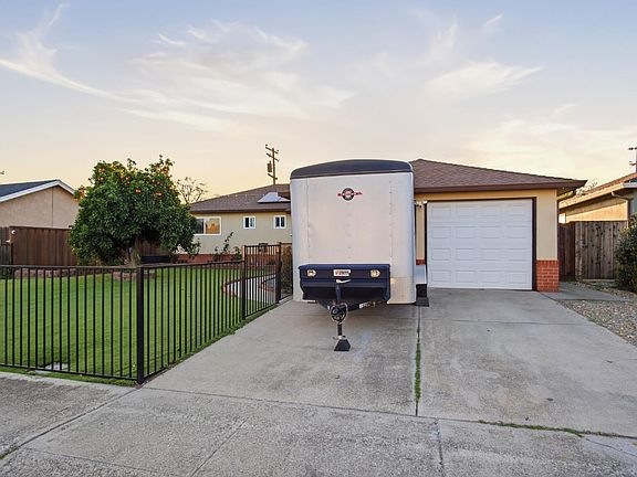 3rd image of 355 Harding Ave