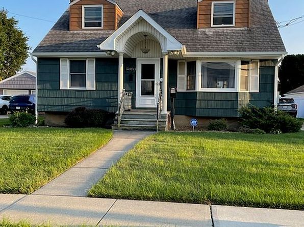 21 Edna Ave