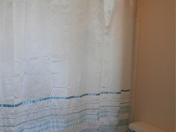 Full size master bath