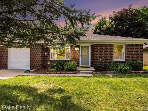 3053 Clayward Dr, Flint, MI 48506