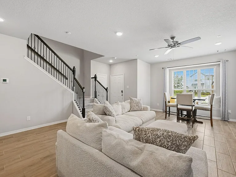 8050 Scanlan Trce — Photo 12