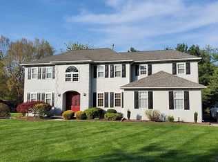 127 Gwynmont Cir, North Wales, PA 19454