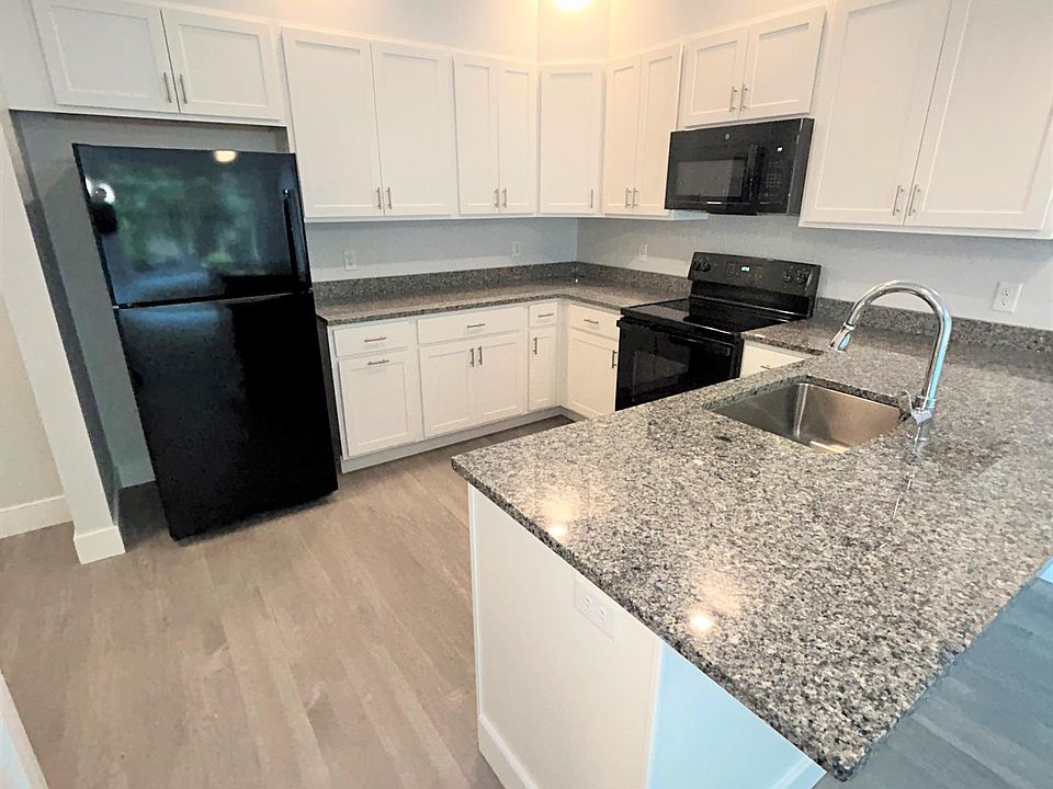 1st image of 54 Warren Ave #3