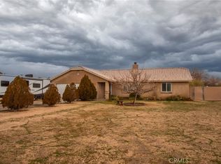 11244 Kiowa Pl, Apple Valley, CA 92308