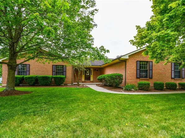 2411 Dakem Dr, Dayton, OH 45434